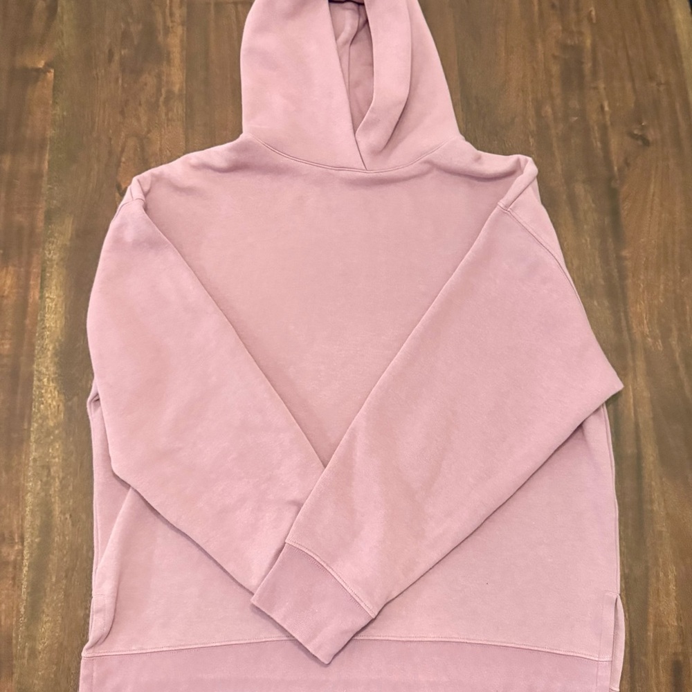 UNIQLO Hoodie – Women’s Medium (Mauve/Pink)